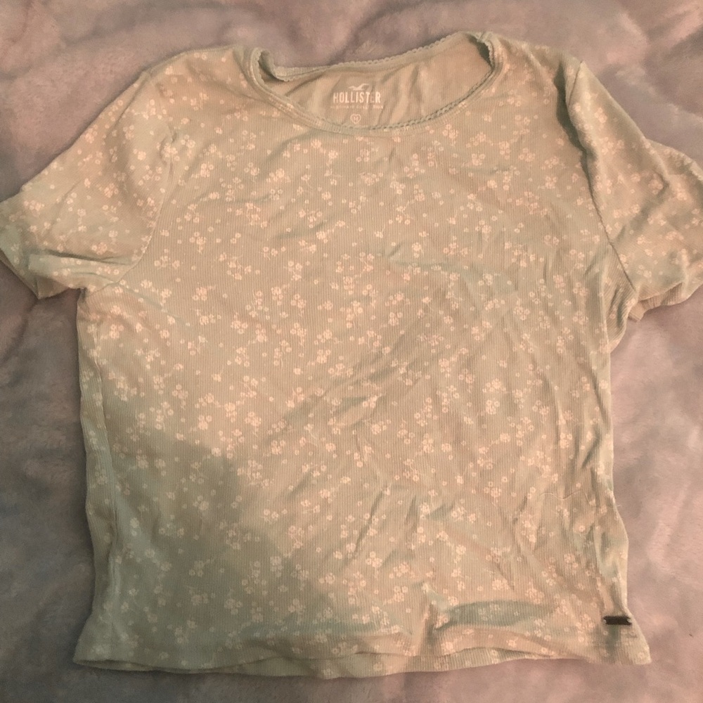 mint green floral hollister shirt (worn once)